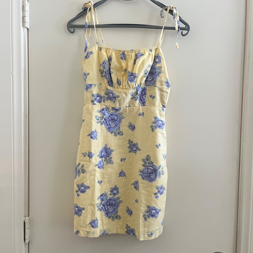 Forever 21 Womens Floral Mini Dress Small‎ Yellow Smocked Ruched Bust Tie Strap